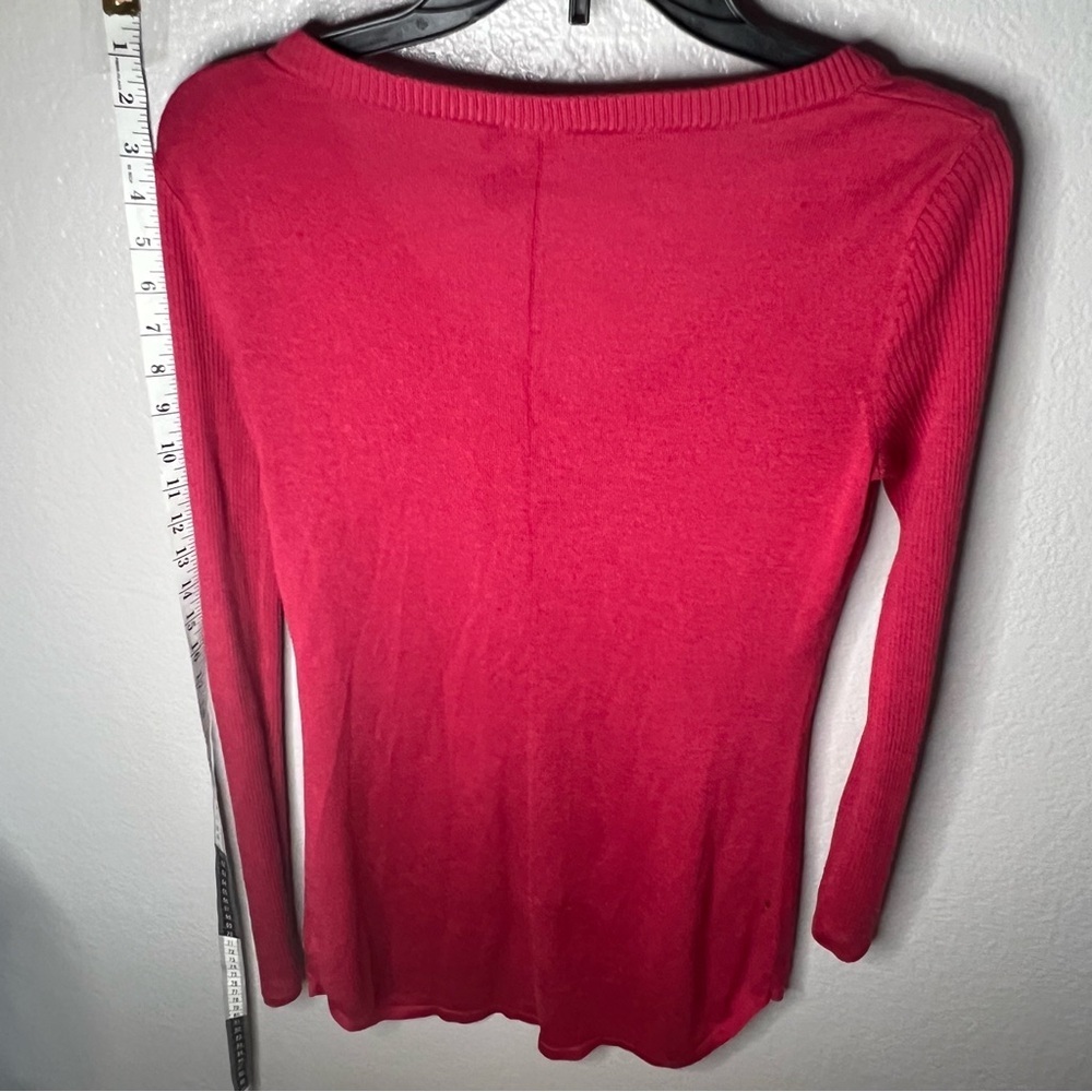 Bebe | Scoop neck Long Length BRIGHT pink sweater, medium, good used condition